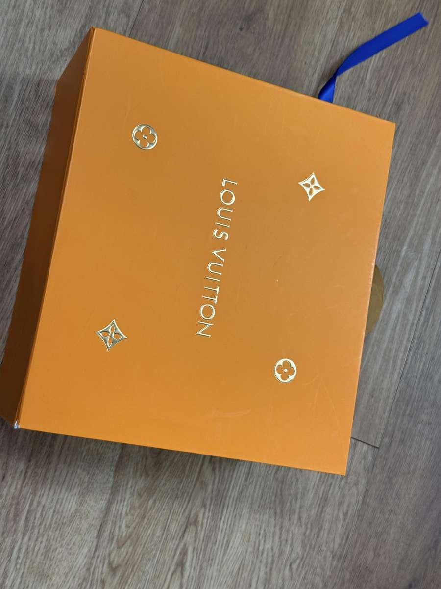 생로랑 니키 숄더백 스몰 블랙 빈티지실버 633160 관련 가방 이미지 88